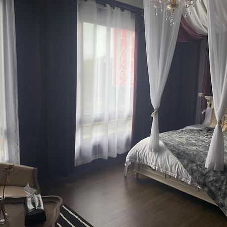 Light Luxury Apartment Apartment T'ai-tung Esterno foto